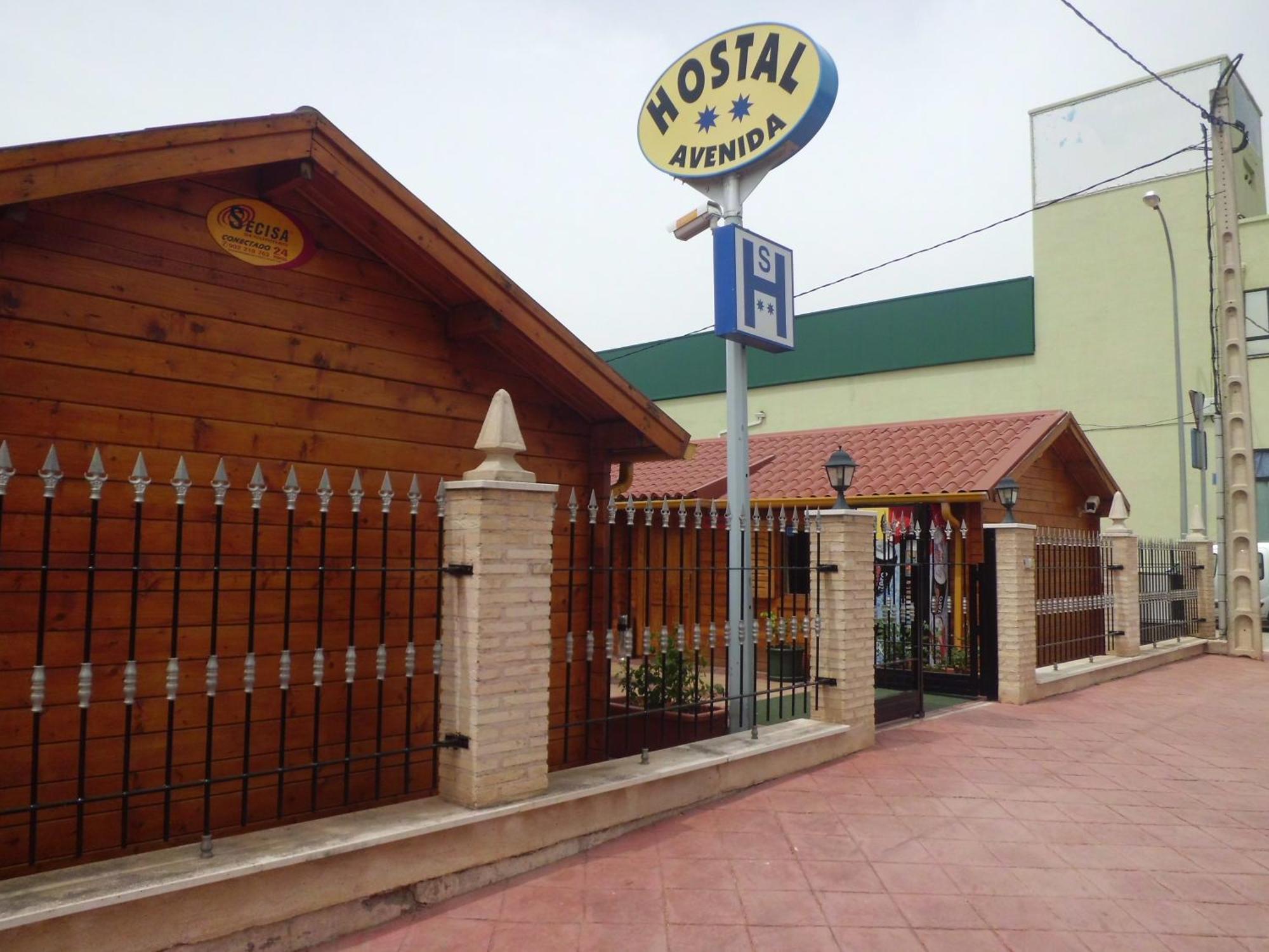 Hostal Gran Avenida Tarancón Exterior foto